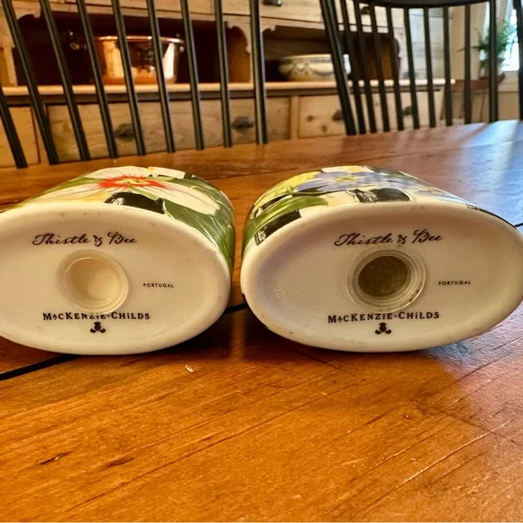 MacKenzie-Childs Black and White salt and pepper shakers - Picture 4 of 4